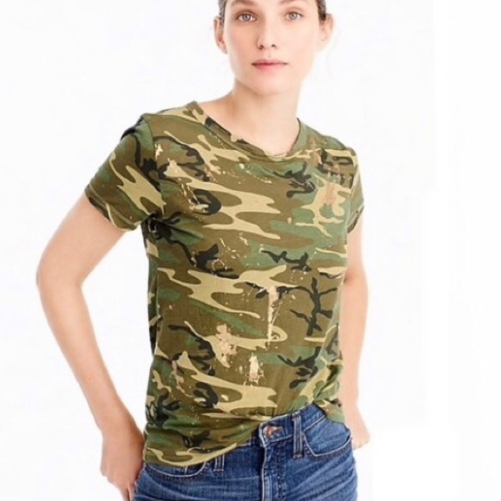 Green camouflage tshirt